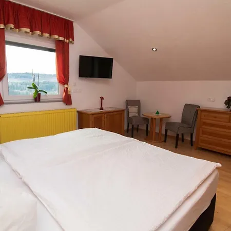 אורחן Tauser Silberegg