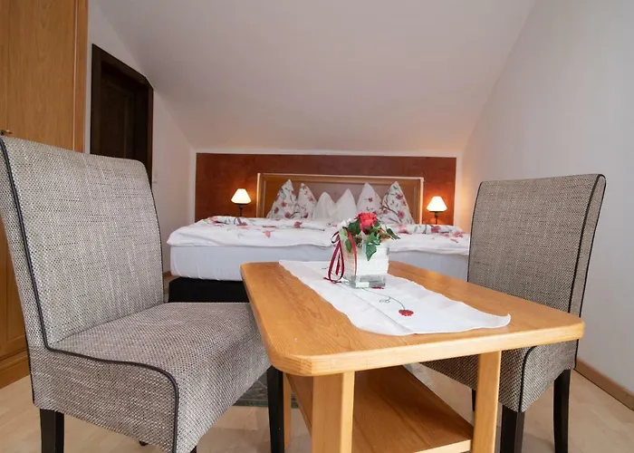 Tauser بيت ريفي *