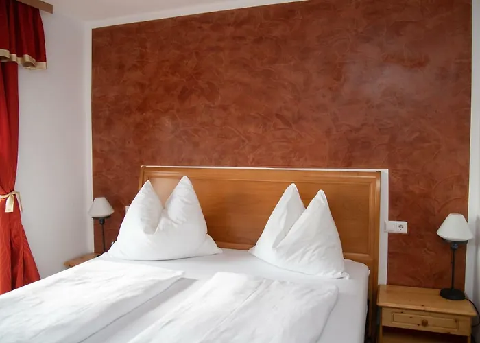 Tauser بيت ريفي *