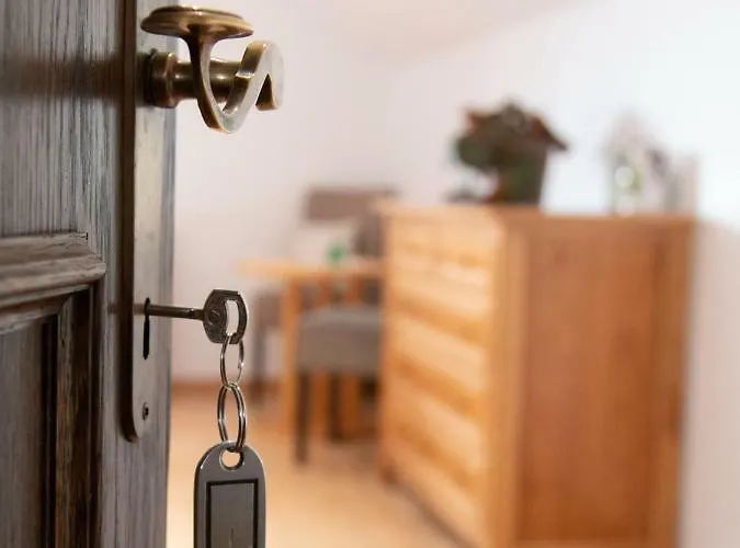 Tauser بيت ريفي *